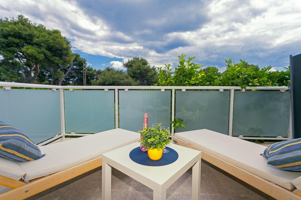 Terrace Apartment *
